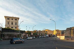 Trastevere Romantic Terraced Apartment 