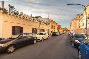 Trastevere Romantic Terraced Apartment 