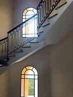 Vatican Beautiful 2Br Apartment 