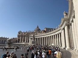 Vatican Beautiful 2Br Apartment 