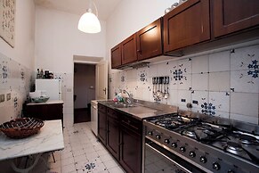 Via Giulia Wonderful Apartment