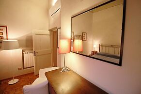 Via Giulia Wonderful Apartment