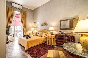 Wonderful Apartment With Balcony In Piazza Margana