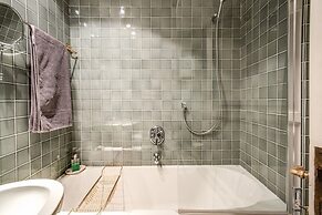 Wonderful Apartment With Balcony In Piazza Margana