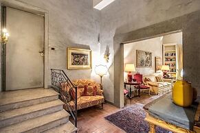 Wonderful Apartment With Balcony In Piazza Margana