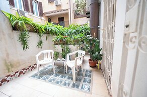 Via Dei Banchi Vecchi Apartments