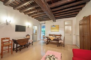 Via Dei Banchi Vecchi Apartments