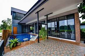Brick Box Pool Villa & Café