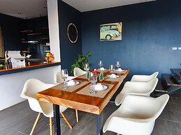 Brick Box Pool Villa & Café