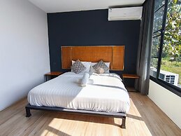 Brick Box Pool Villa & Café