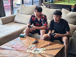 Brick Box Pool Villa & Café