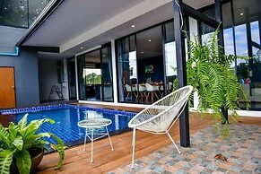 Brick Box Pool Villa & Café