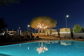 Castelo Suites Hotel