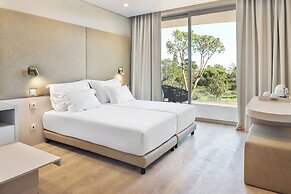 Castelo Suites Hotel