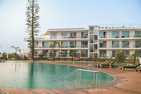 Castelo Suites Hotel