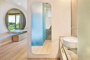 Castelo Suites Hotel