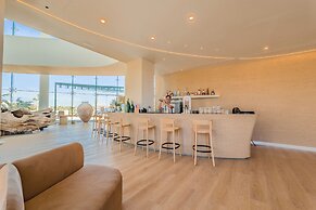 Castelo Suites Hotel