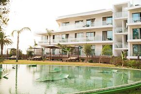Castelo Suites Hotel