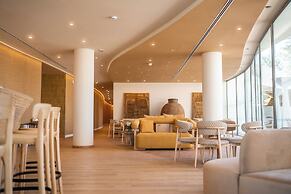 Castelo Suites Hotel