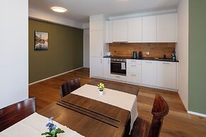 BERG&BERG APARTMENTS-Spiez Self Check-In