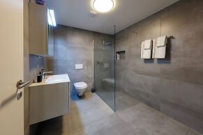 BERG&BERG APARTMENTS-Spiez Self Check-In