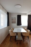 BERG&BERG APARTMENTS-Spiez Self Check-In
