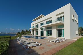 Villa Punta Sam Cancun Beachfront Luxury