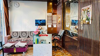 Hotel Gayatri Palace