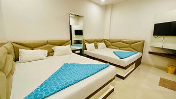 Hotel Gayatri Palace