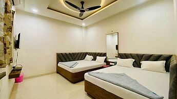 Hotel Gayatri Palace