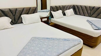 Hotel Gayatri Palace