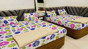 Hotel Gayatri Palace