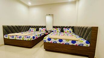 Hotel Gayatri Palace