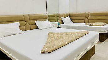 Hotel Gayatri Palace