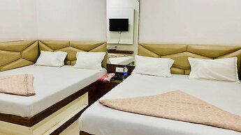 Hotel Gayatri Palace