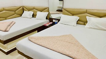 Hotel Gayatri Palace