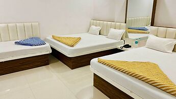 Hotel Gayatri Palace