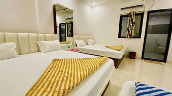 Hotel Gayatri Palace