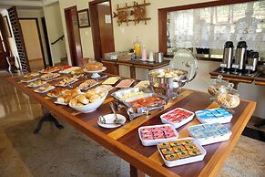 Pousada Costa Rielli