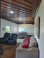 Casa com Piscina 50000 lts Área Gourmet