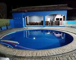 Casa com Piscina 50000 lts Área Gourmet