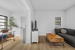 Charming House with Free Parking