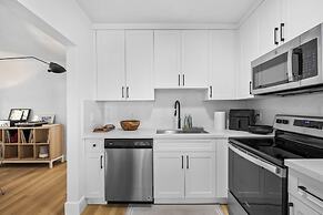 Charming House with Free Parking