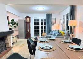 Spacious 4 bedrooms House