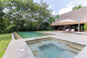 Yeguas Y41 by Wynwood House