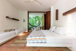 Yeguas Y41 by Wynwood House