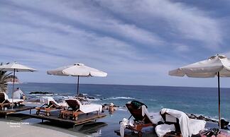 Ocean view beach suite