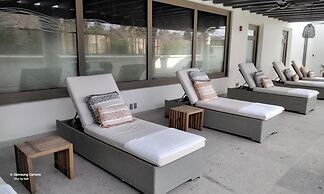 Ocean view beach suite