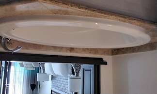 Ocean view beach suite