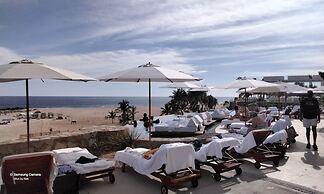 Ocean view beach suite